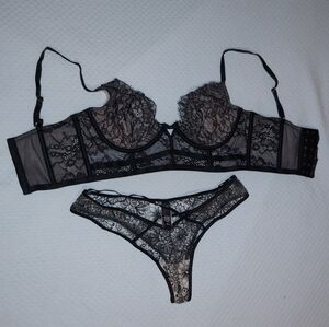 Victoria's Secret inline bra set